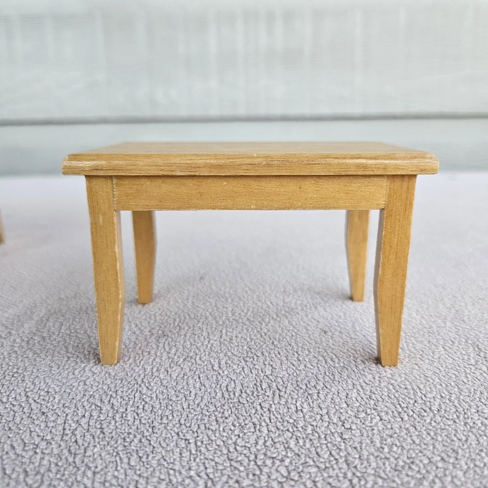 Dollhouse Miniature Dining Room Table 4 Chairs Wood Red Checkered Cushion 1:12
